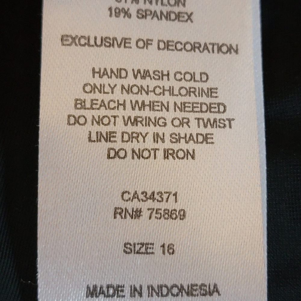 Girls Two Piece Swimsuit Boy Shorts With Reversible Top Black, Pink Size 16 - Picture 4 of 5